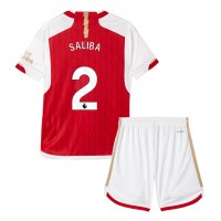 Maglie da calcio Arsenal William Saliba #2 Prima Maglia Bambino 2023-24 Manica Corta (+ Pantaloni corti)
